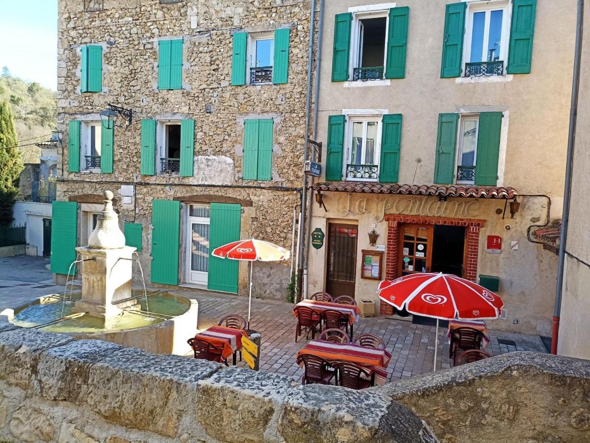 Hotel La Fontaine Saint-Martin-de-Bromes Экстерьер фото