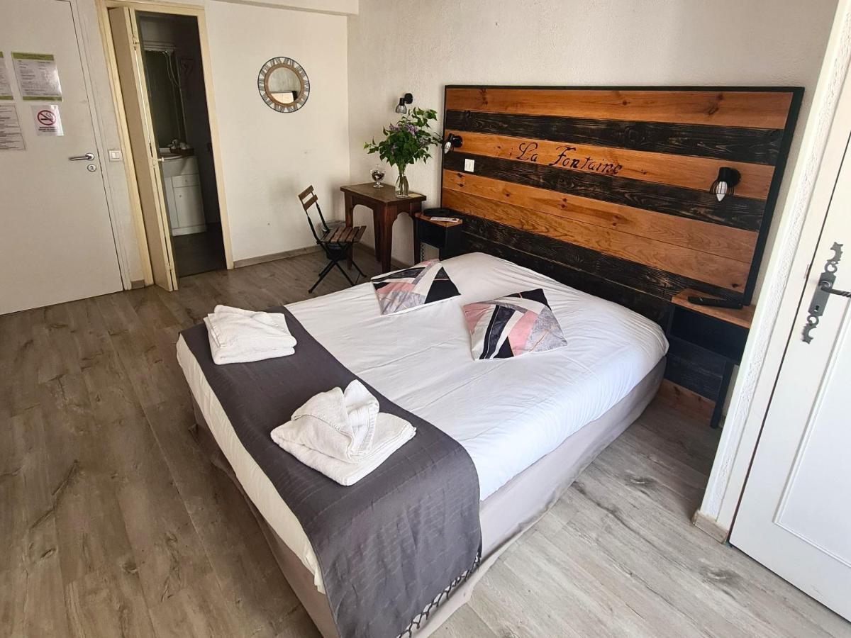 Hotel La Fontaine Saint-Martin-de-Bromes Экстерьер фото