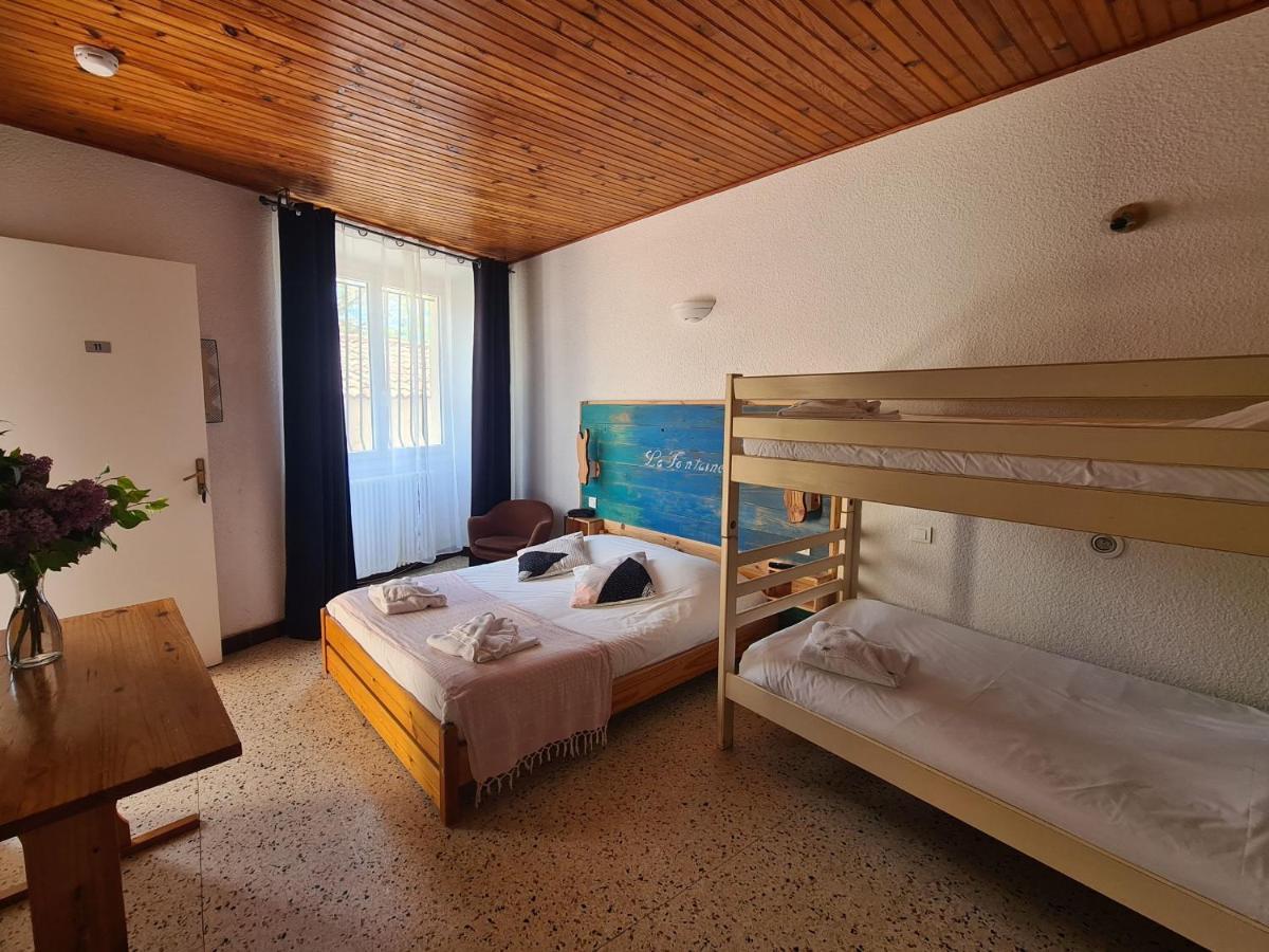 Hotel La Fontaine Saint-Martin-de-Bromes Экстерьер фото